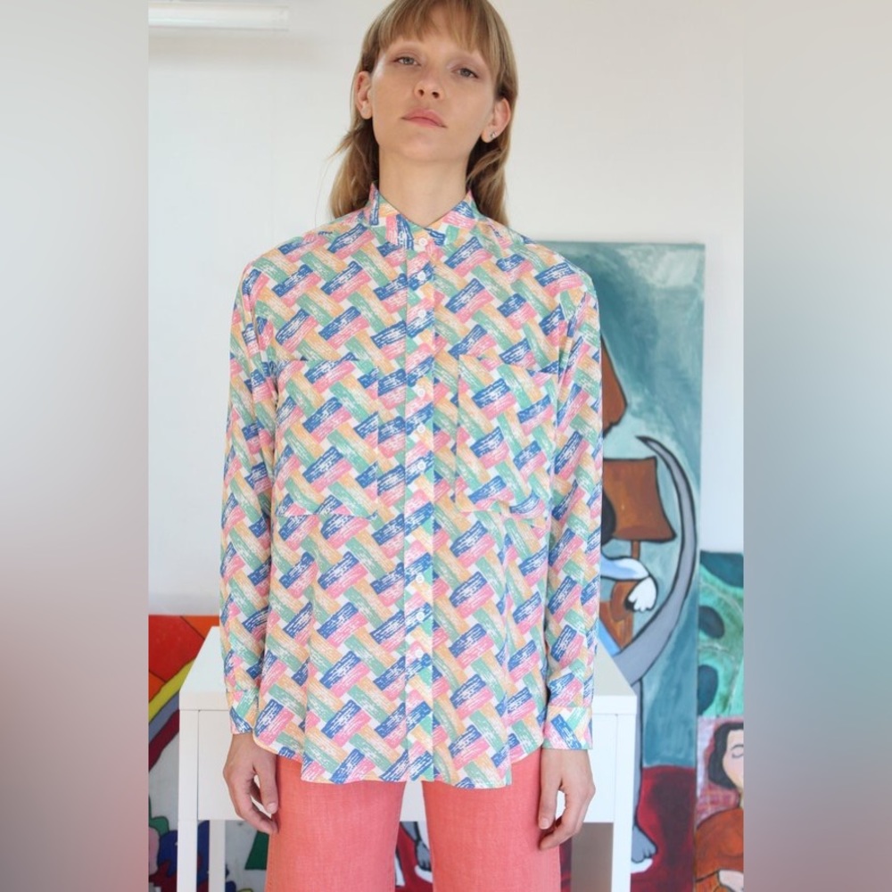 CARLEEN roadtrip pink 80s inspired button down blouse in a size small. 100% silk